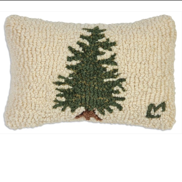 Chandler 4 Corners Laura Megroz Hooked Wool Throw Pillow Little Tree Christmas - Picture 1 of 5